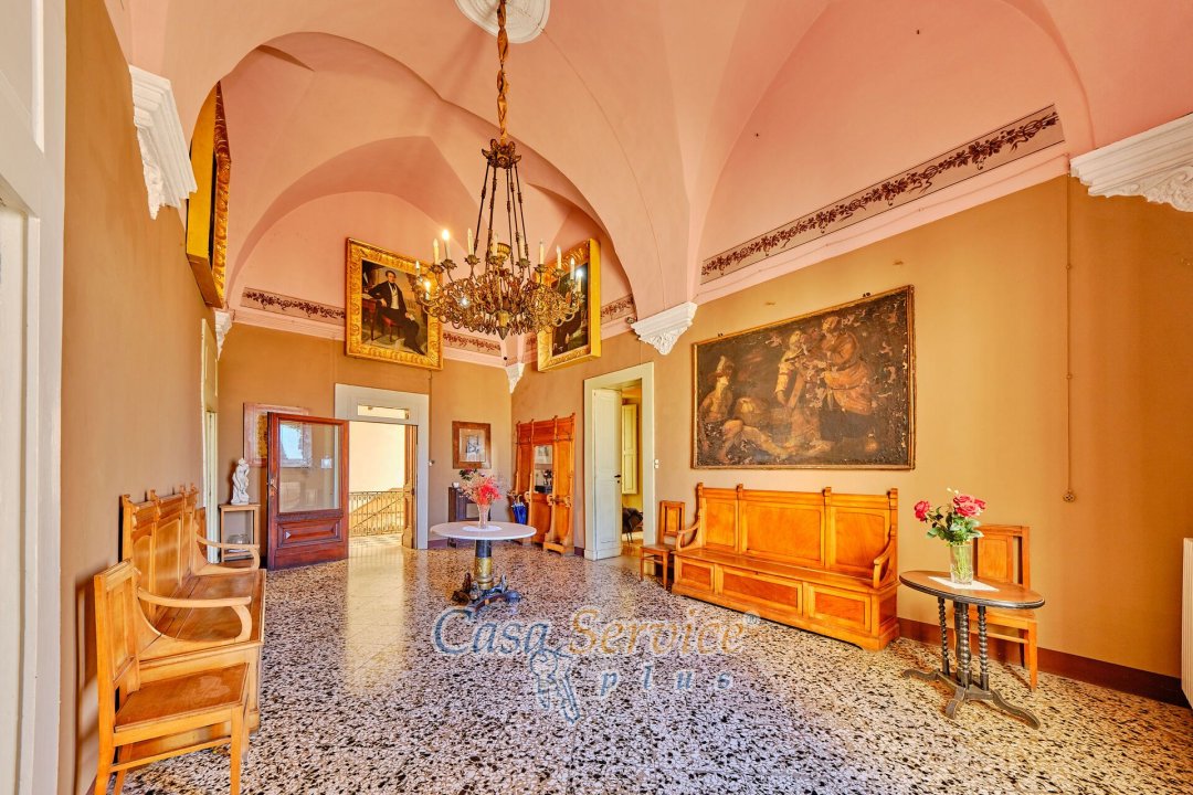 Para venda palácio in cidade Parabita Puglia foto 20