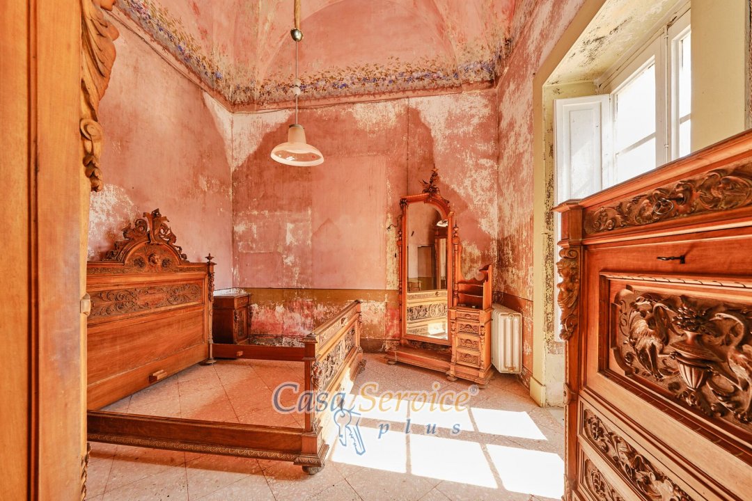 Para venda palácio in cidade Parabita Puglia foto 25