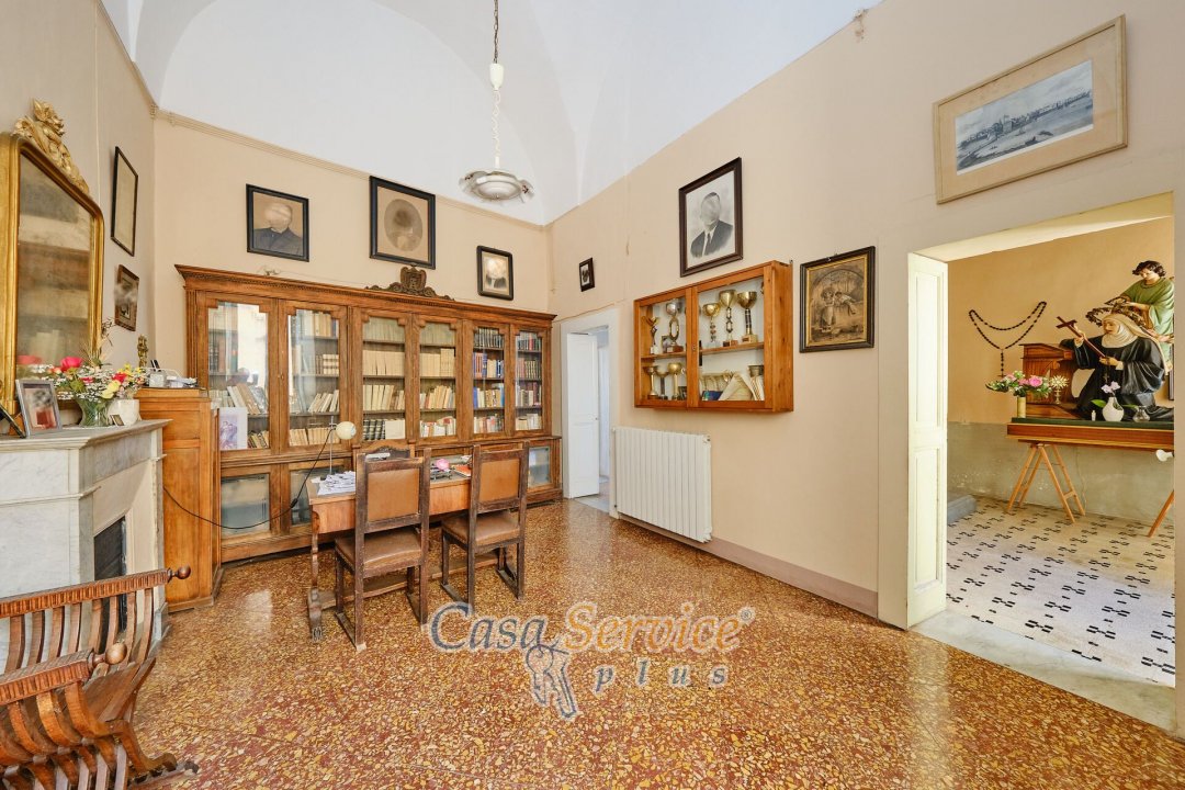 Para venda palácio in cidade Parabita Puglia foto 29