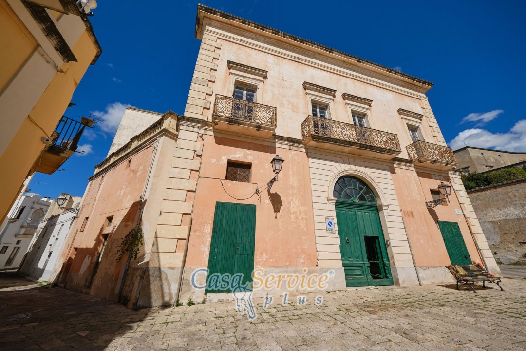 Se vende palacio in ciudad Parabita Puglia foto 3