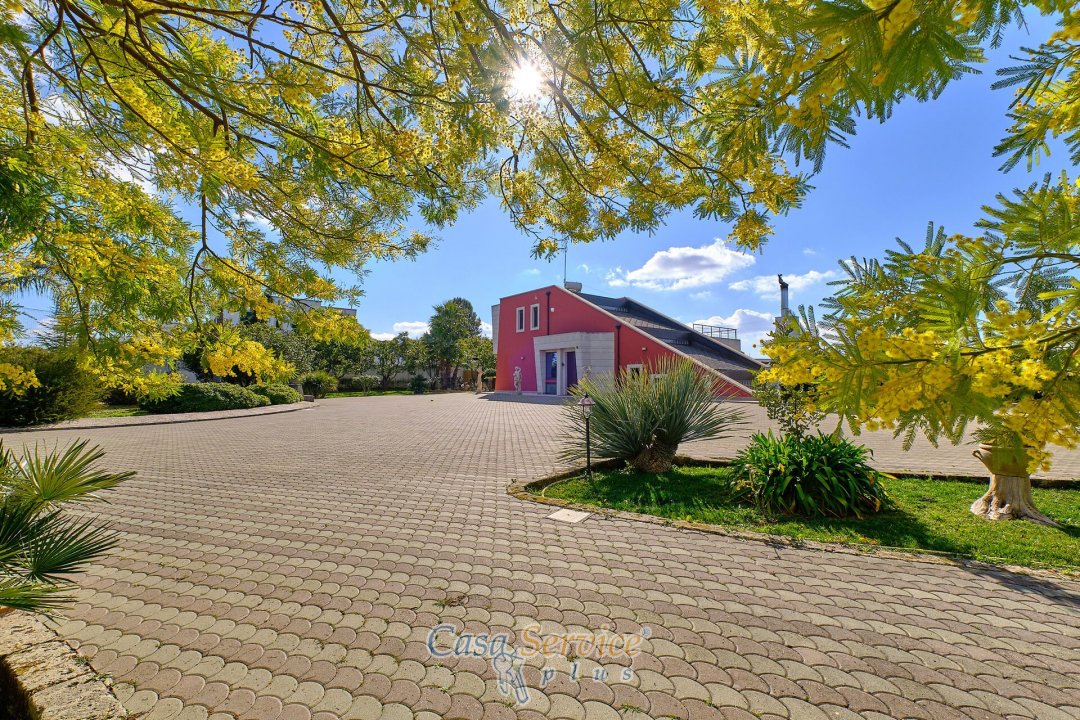 A vendre villa in ville Aradeo Puglia foto 76