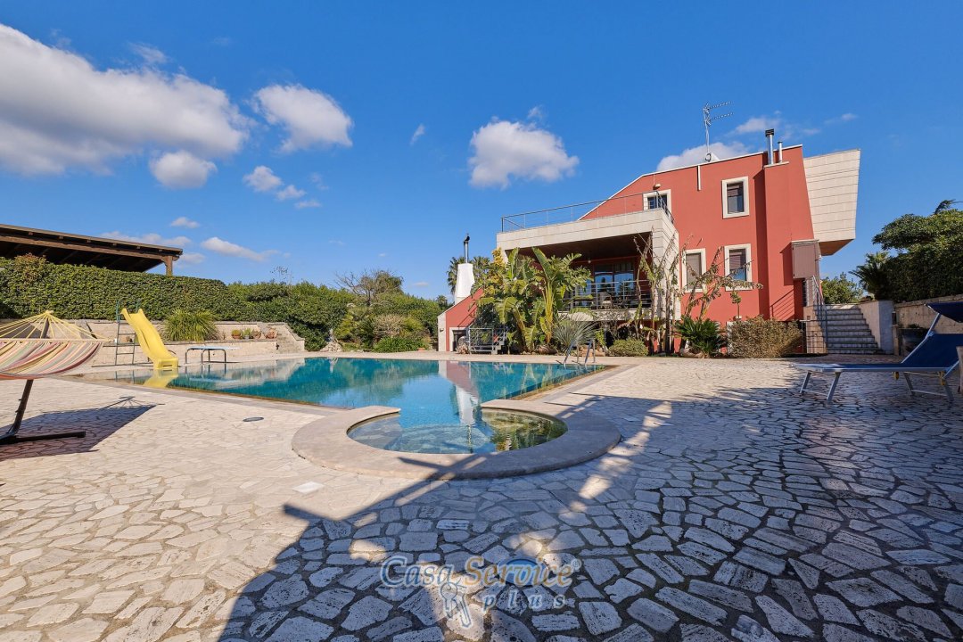 A vendre villa in ville Aradeo Puglia foto 12
