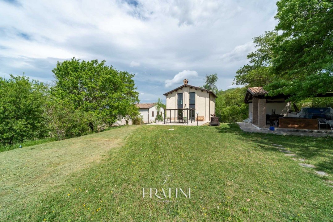 For sale commercial property in countryside Cagli Marche foto 1