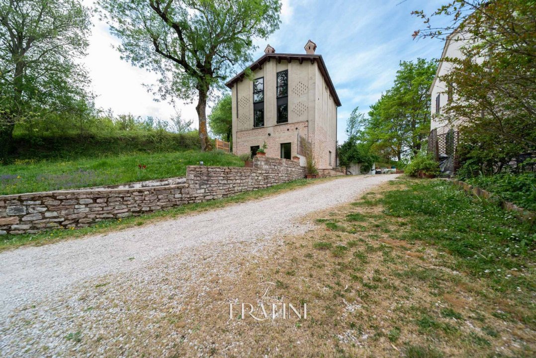 For sale commercial property in countryside Cagli Marche foto 2