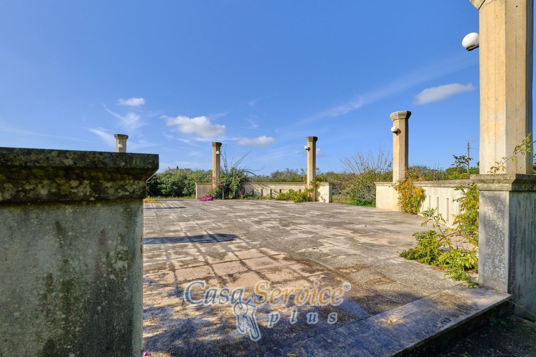 For sale real estate transaction in countryside Alezio Puglia foto 19