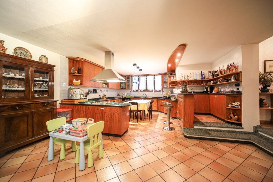 For sale villa in quiet zone Bernareggio Lombardia foto 24