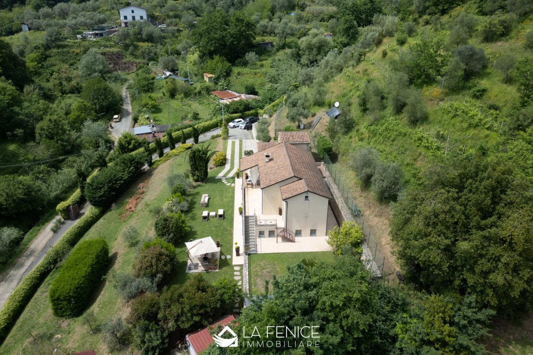 Se vende villa in zona tranquila La Spezia Liguria foto 10