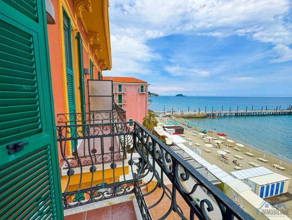 For sale flat by the sea Alassio Liguria foto 17