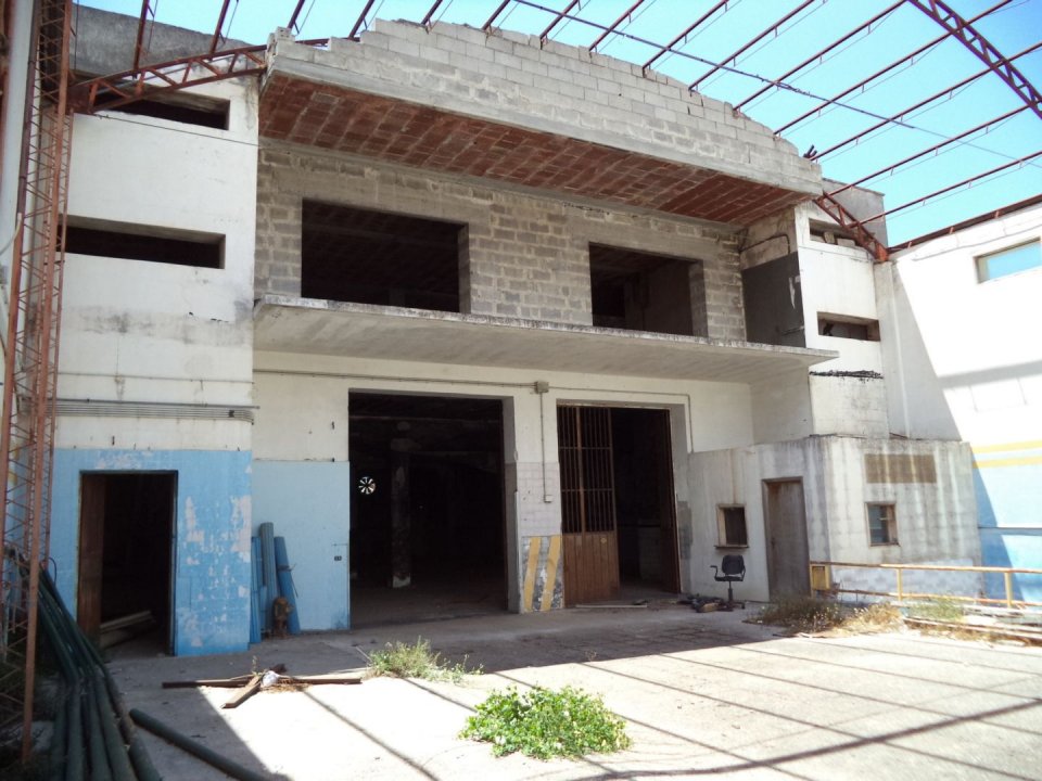 For sale real estate transaction in city Racale Puglia foto 4