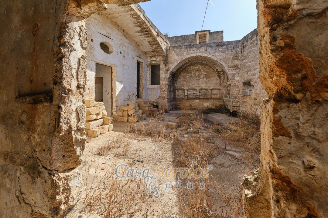 Para venda transação imobiliária in cidade Alezio Puglia foto 7