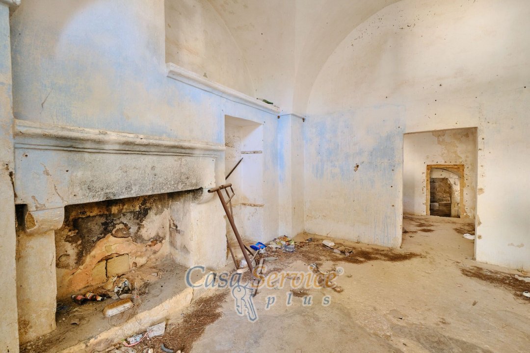 For sale real estate transaction in city Alezio Puglia foto 82