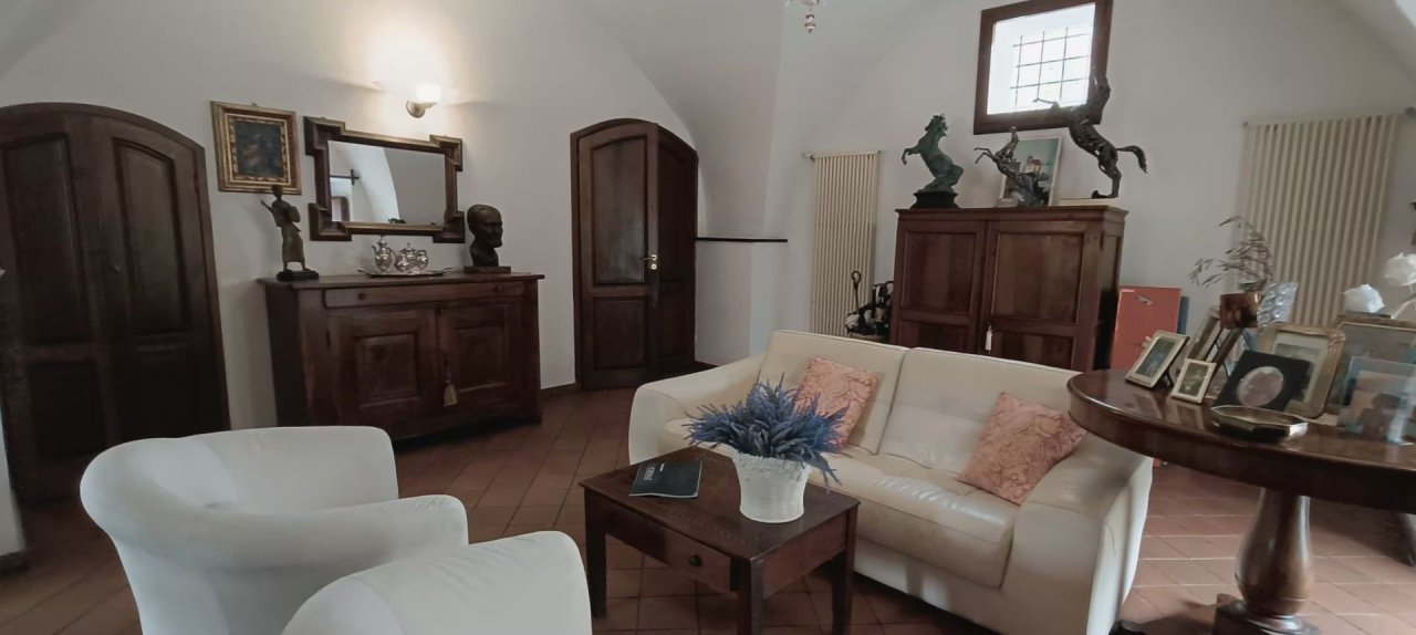 For sale villa in quiet zone Albenga Liguria foto 11