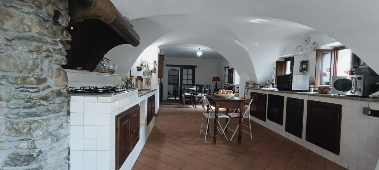 Se vende villa in zona tranquila Albenga Liguria foto 4