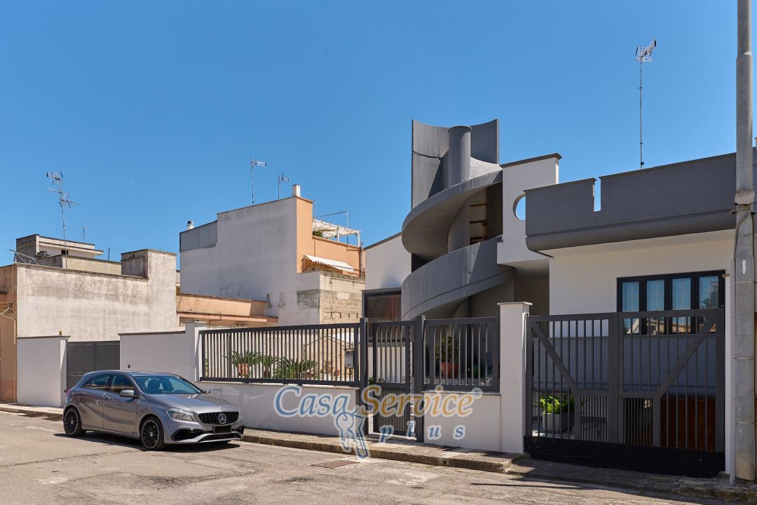 Para venda moradia in cidade Novoli Puglia foto 3