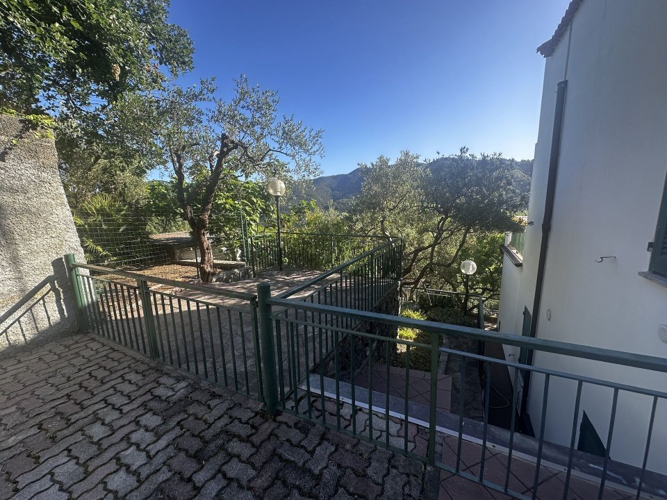 Se vende villa in zona tranquila Noli Liguria foto 3