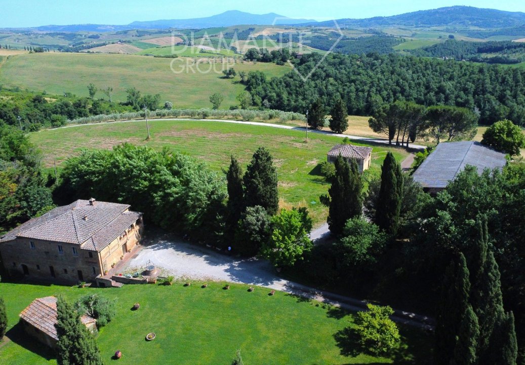 For sale real estate transaction in countryside Buonconvento Toscana foto 4