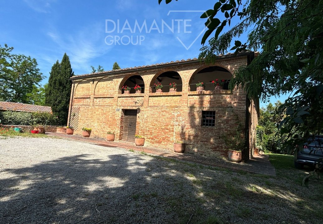 For sale real estate transaction in countryside Buonconvento Toscana foto 11
