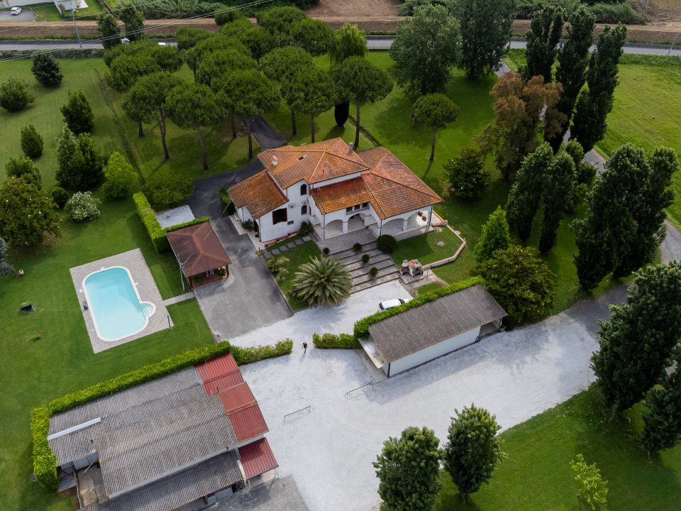 Zu verkaufen villa in landschaft Pietrasanta Toscana foto 2