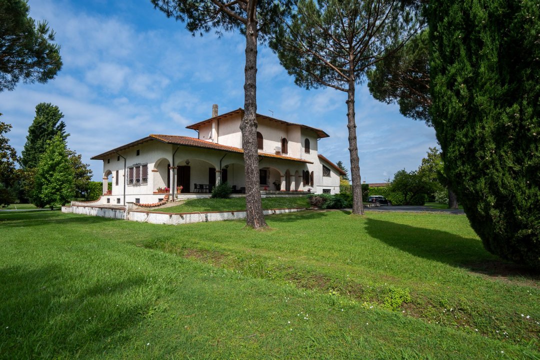 Se vende villa in campo Pietrasanta Toscana foto 6