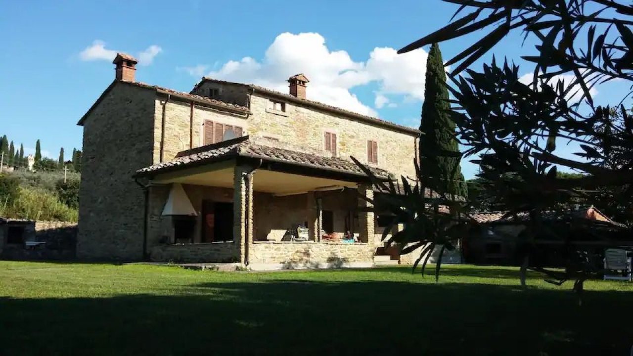 Location courte villa in zone tranquille Arezzo Toscana foto 1