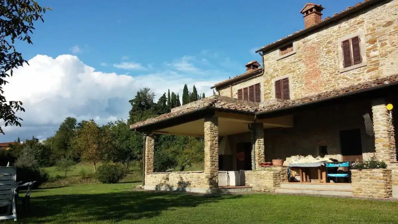 Alquiler corto villa in zona tranquila Arezzo Toscana foto 10