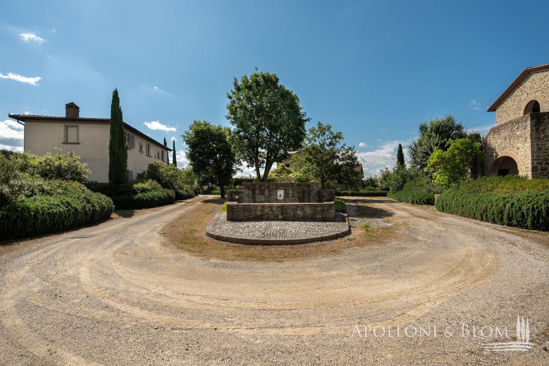 Se vende villa in campo Cortona Toscana foto 12