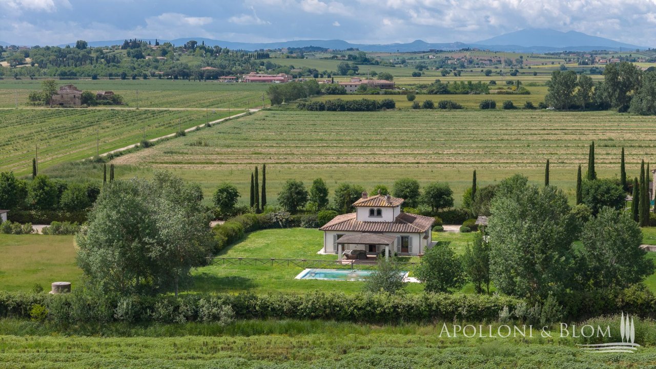 Se vende villa in campo Cortona Toscana foto 28
