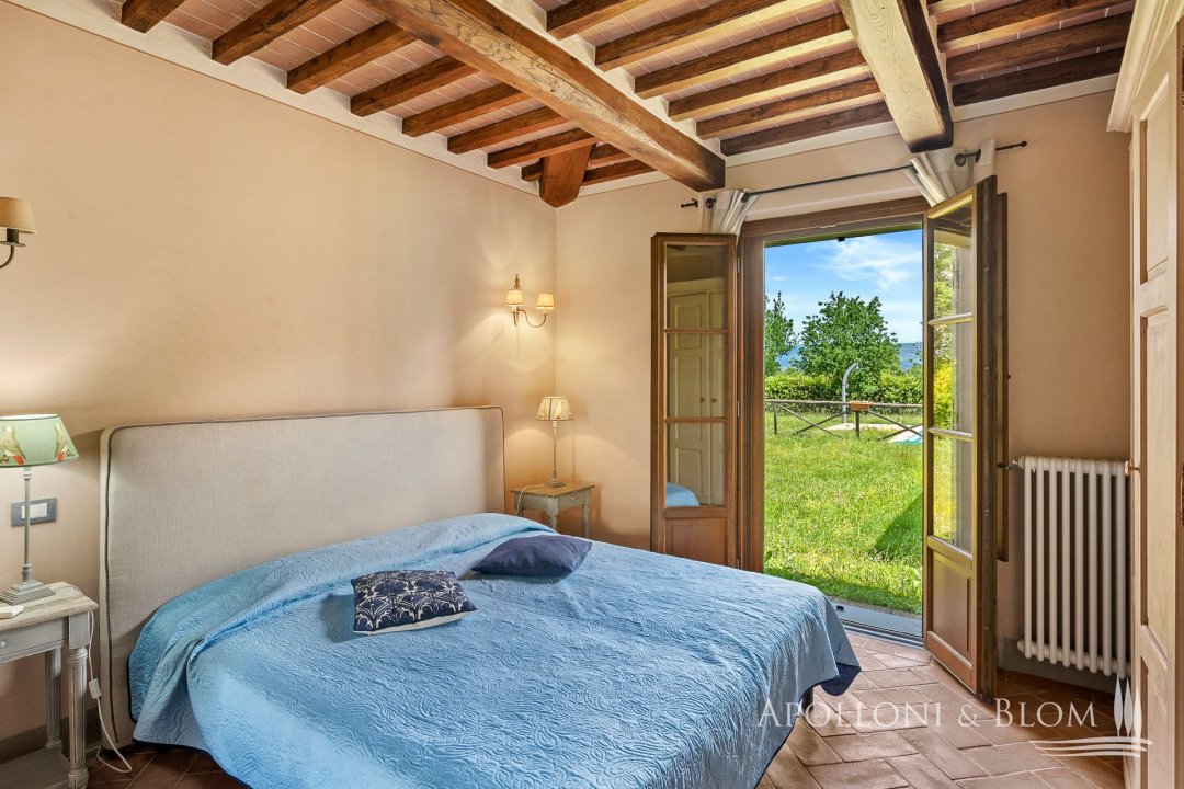 Se vende villa in campo Cortona Toscana foto 36
