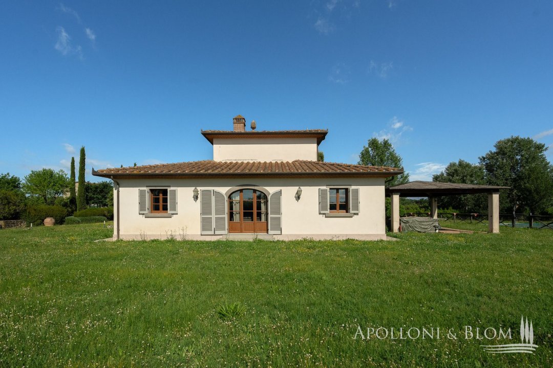 Se vende villa in campo Cortona Toscana foto 21