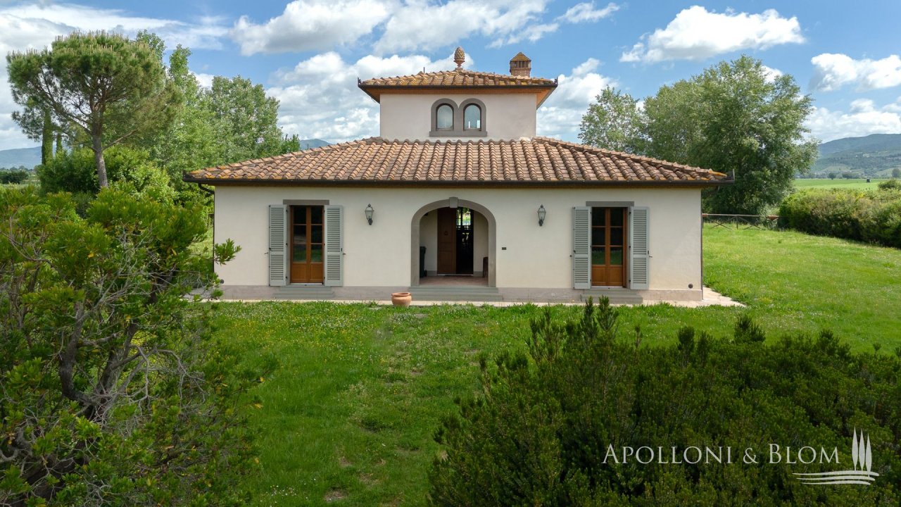 Se vende villa in campo Cortona Toscana foto 45