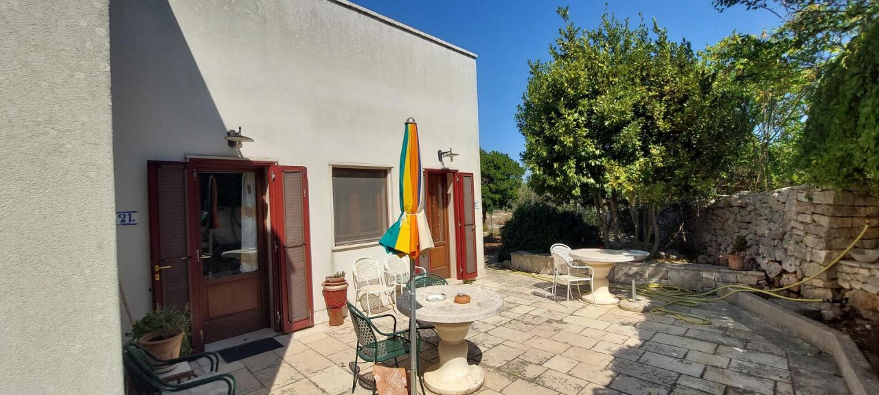 A vendre villa in campagne Cisternino Puglia foto 3