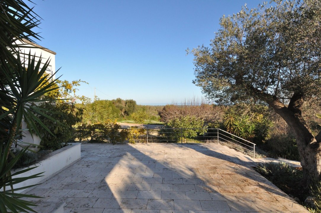 Se vende villa in campo Carovigno Puglia foto 46