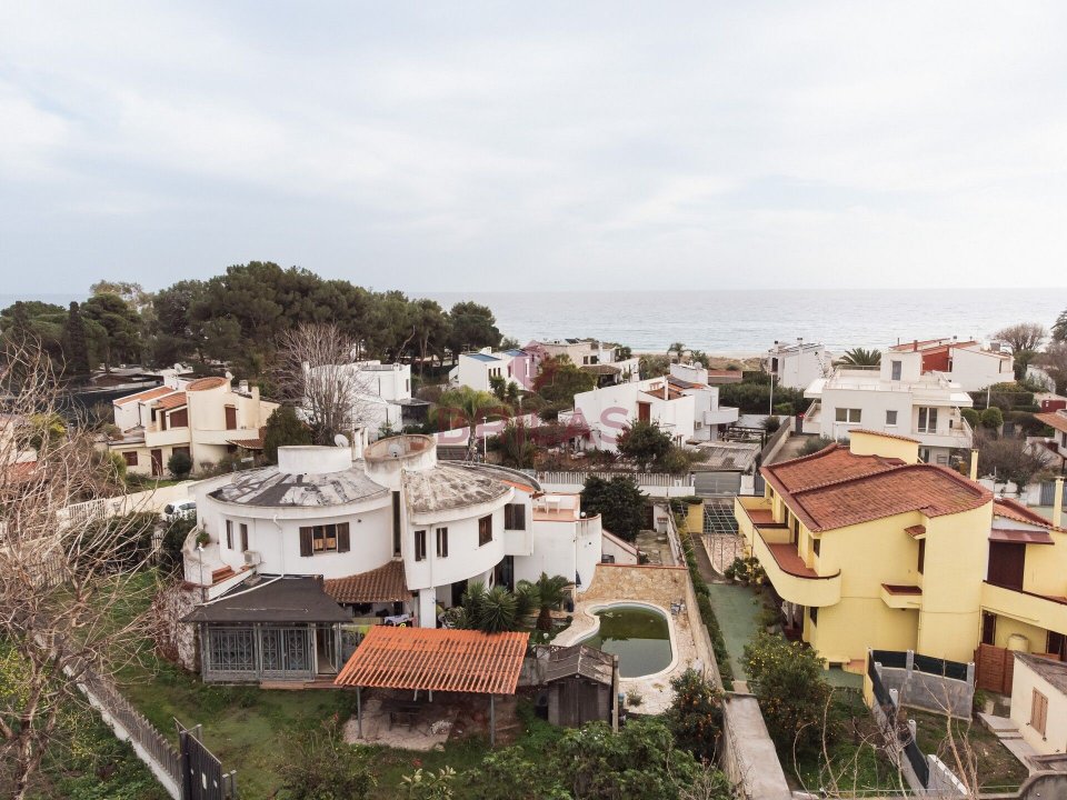 For sale villa by the sea Quartu Sant´Elena Sardegna foto 13