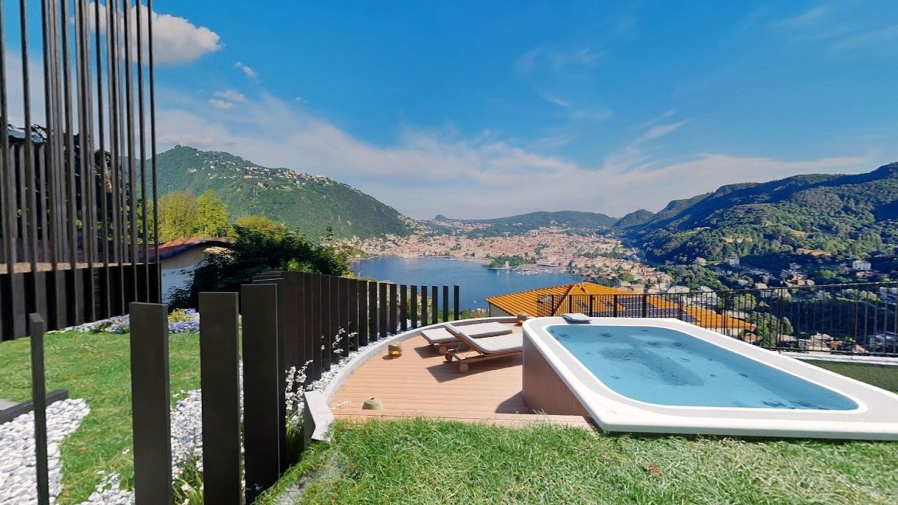 For sale flat by the lake Como Lombardia foto 1