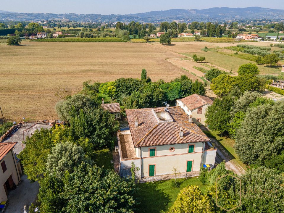 For sale villa in countryside Foligno Umbria foto 8