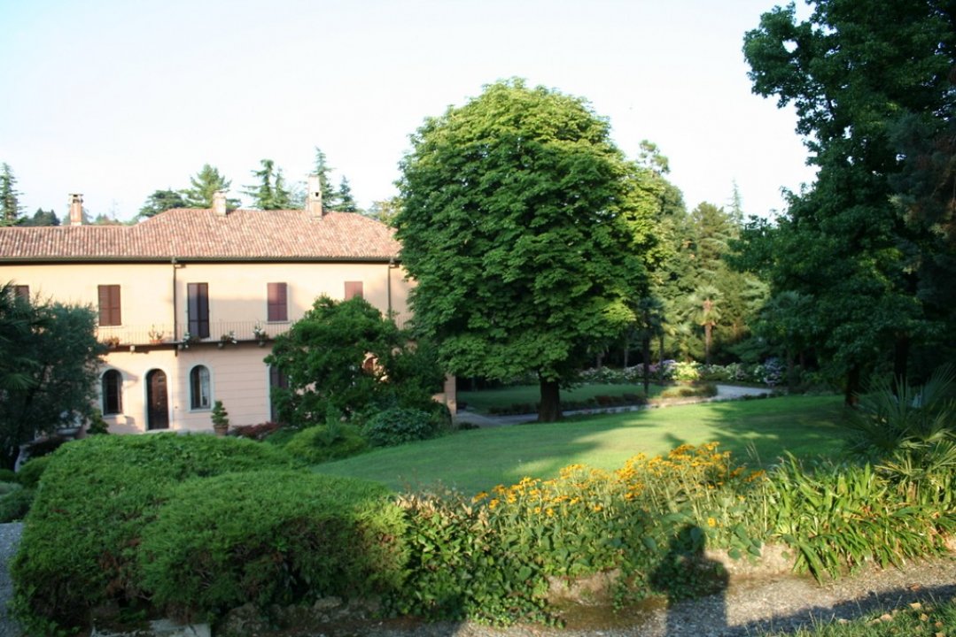 A vendre villa in zone tranquille Merate Lombardia foto 13