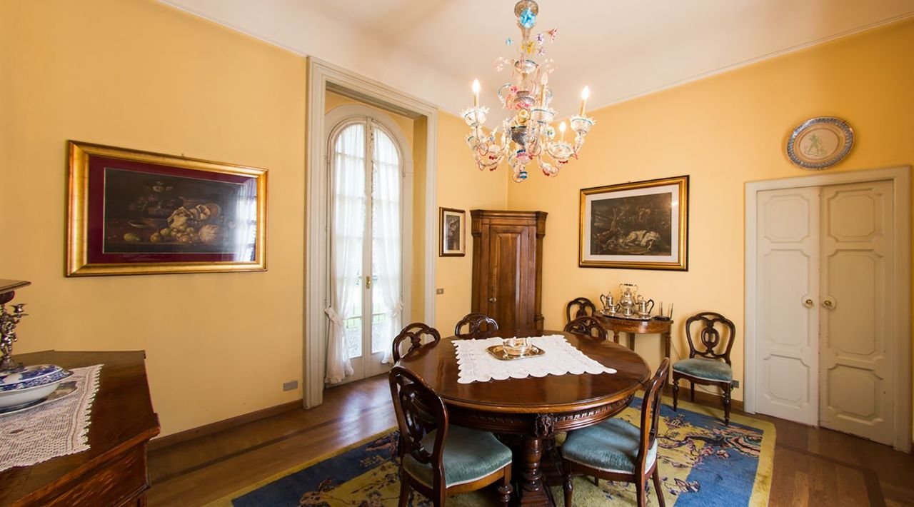 For sale villa in quiet zone Merate Lombardia foto 3