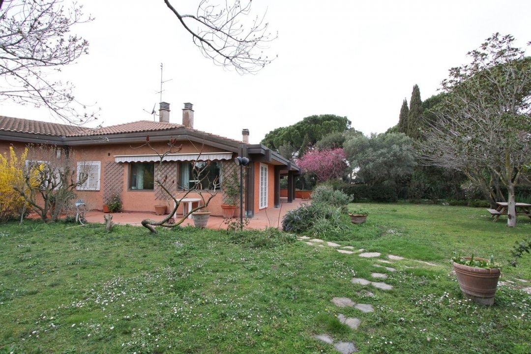 Se vende villa in zona tranquila Roma Lazio foto 29