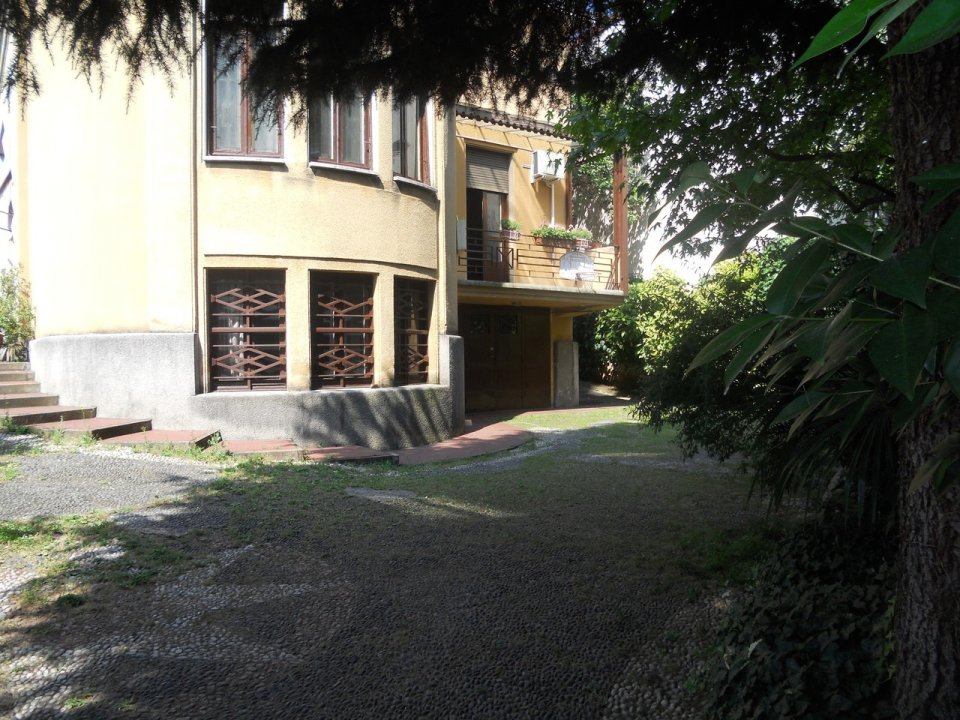 For sale villa in city Legnano Lombardia foto 1