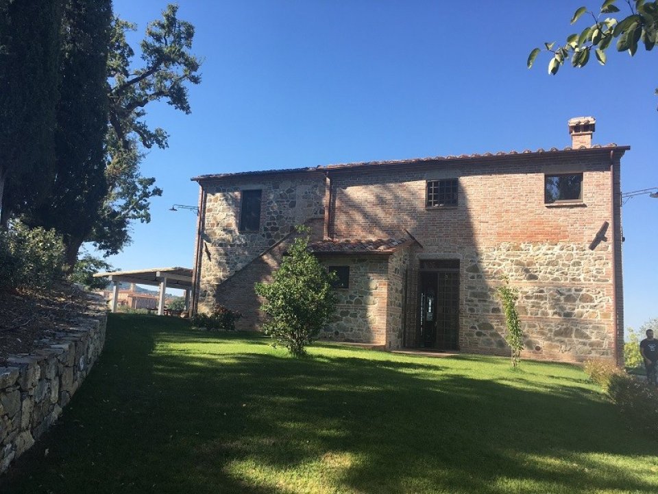 For sale cottage in quiet zone San Casciano dei Bagni Toscana foto 1