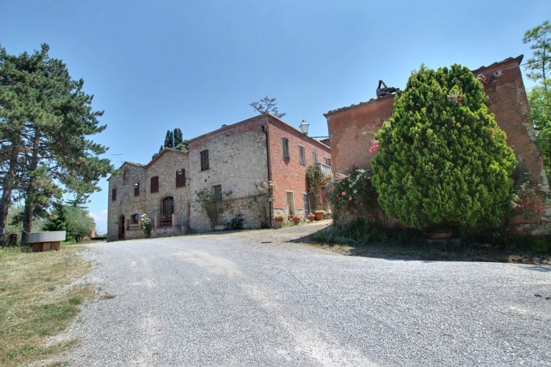 A vendre casale in zone tranquille Rapolano Terme Toscana foto 6