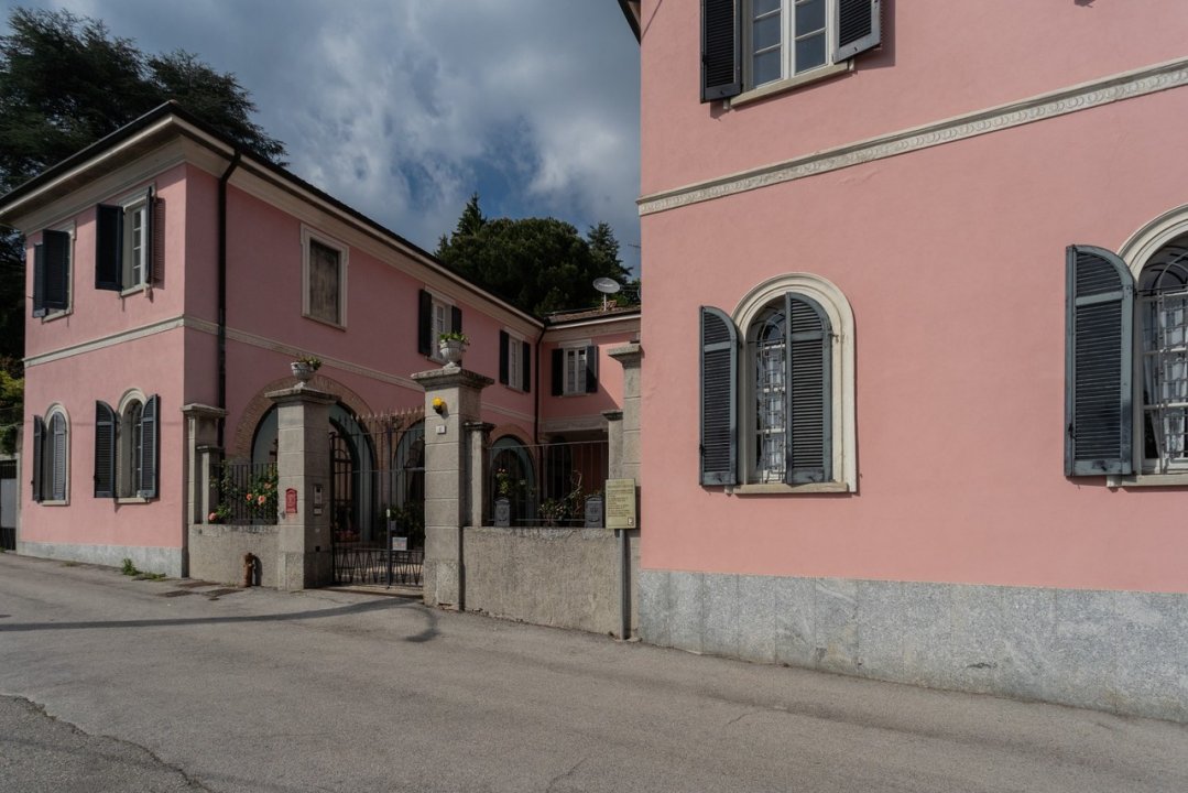 Se vende villa in zona tranquila Albese con Cassano Lombardia foto 9