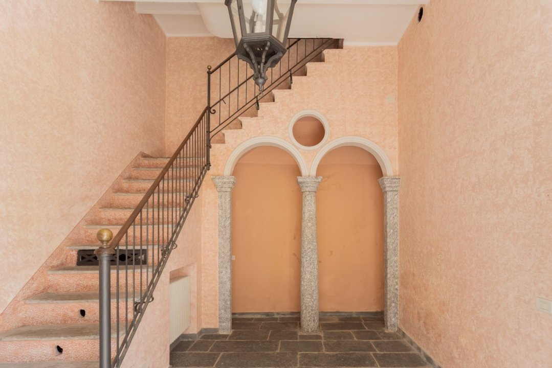 A vendre villa in zone tranquille Albese con Cassano Lombardia foto 24