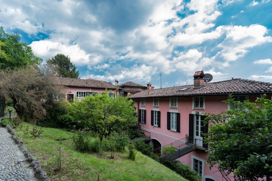 Se vende villa in zona tranquila Albese con Cassano Lombardia foto 6