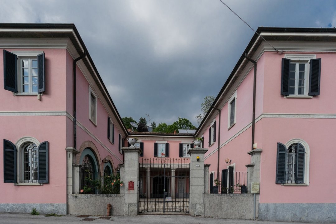 Se vende villa in zona tranquila Albese con Cassano Lombardia foto 3