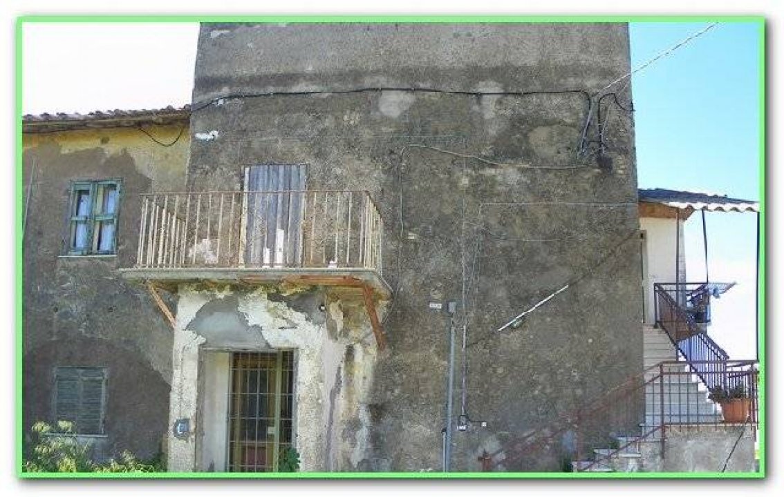 Se vende transacción inmobiliaria in zona tranquila Ardea Lazio foto 1