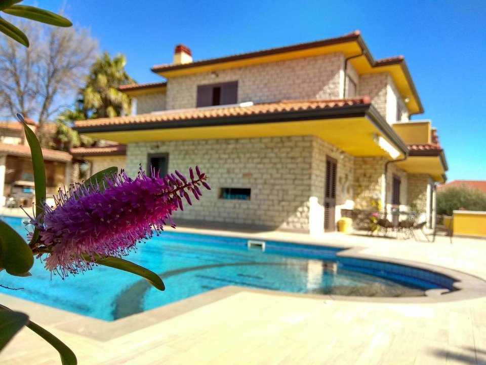 A vendre villa in zone tranquille Trecastagni Sicilia foto 51
