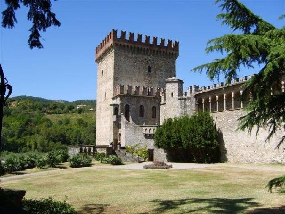 Se vende castillo in zona tranquila Ponte dell´olio Emilia-Romagna foto 6