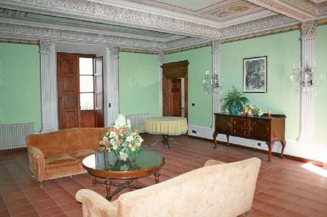 Se vende villa in zona tranquila Lucca Toscana foto 10