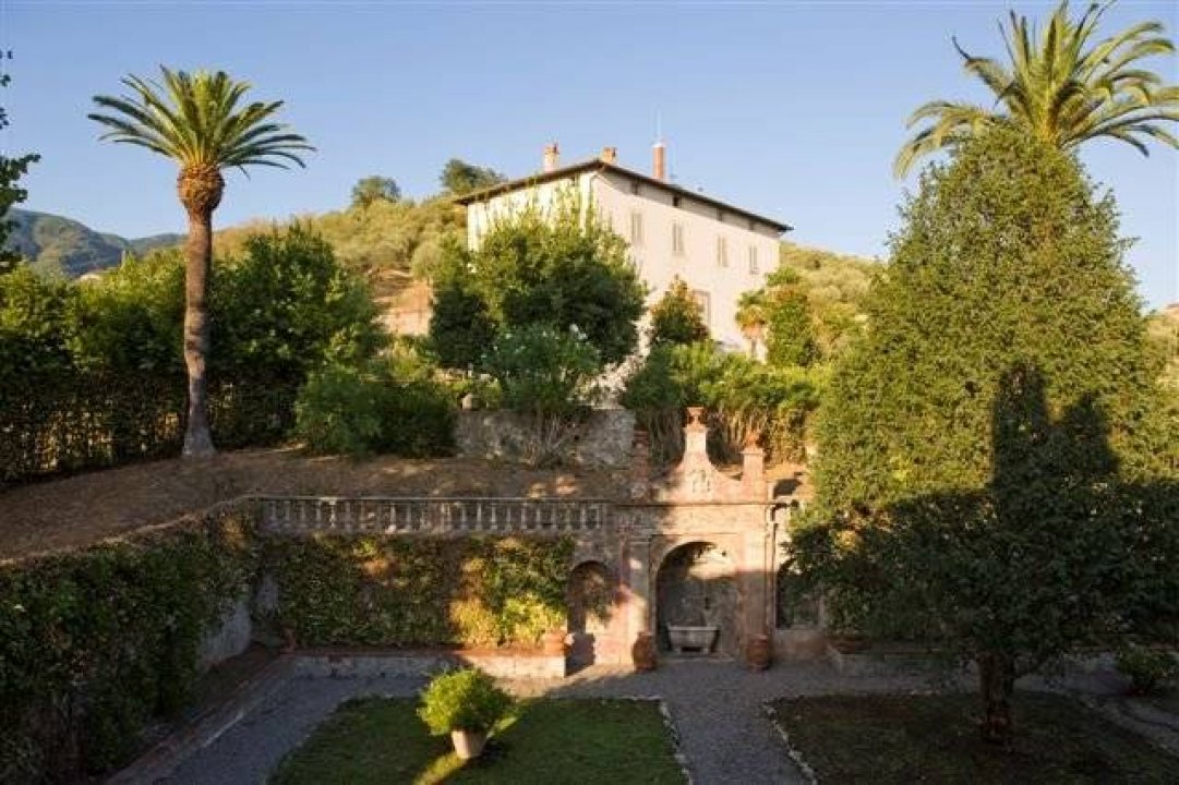 A vendre villa in zone tranquille Lucca Toscana foto 8